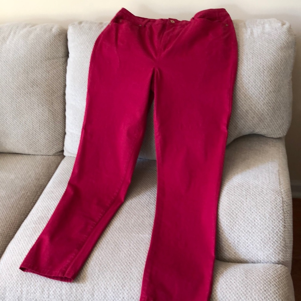 Gloria Vanderbilt fuschia lightweight jeans 12
